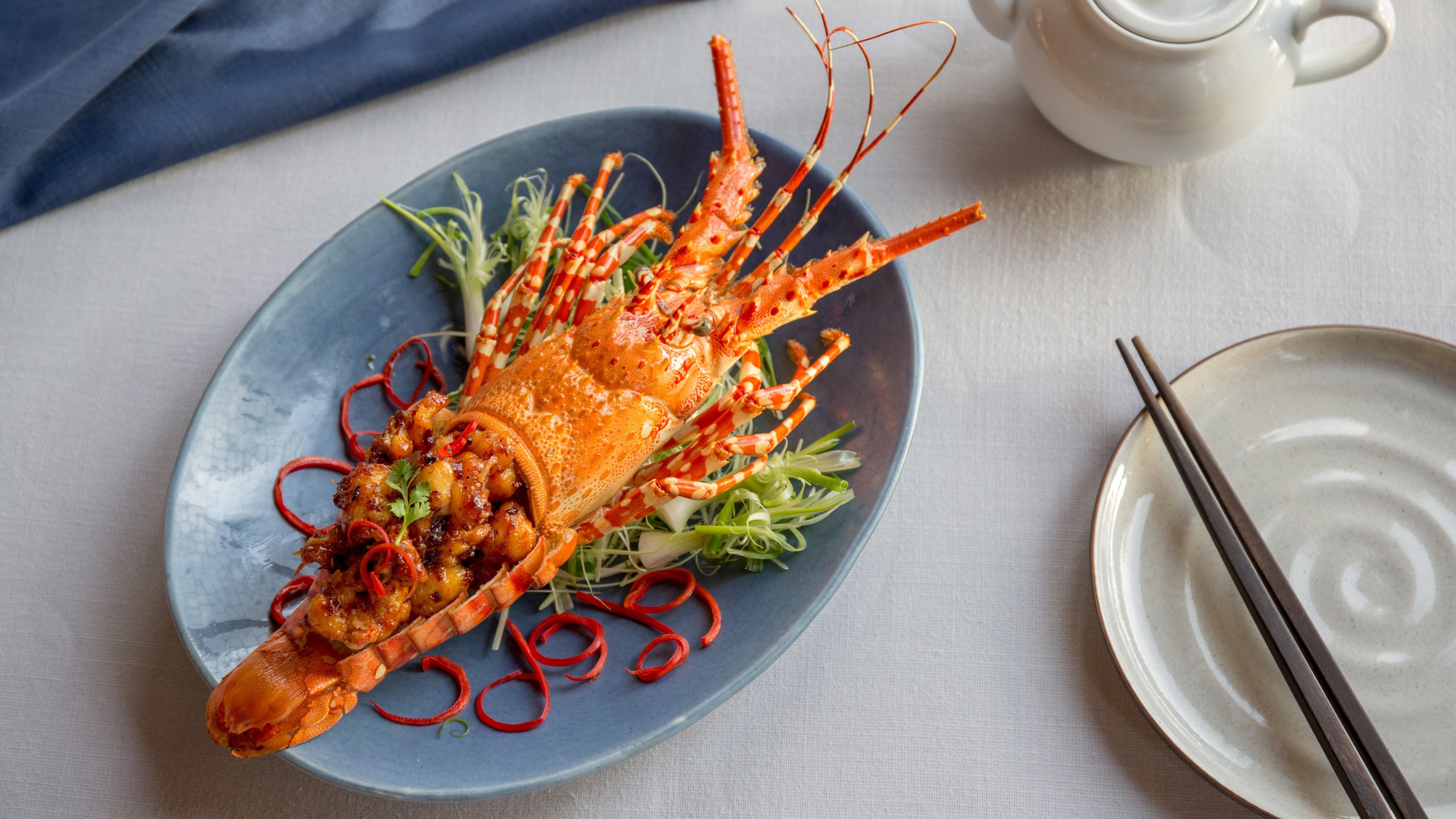 Sri Panwa Phuket Luxury Pool Villa Hotel - Sha Plus Exterior foto A lobster prepared in the style of Cantonese cuisine