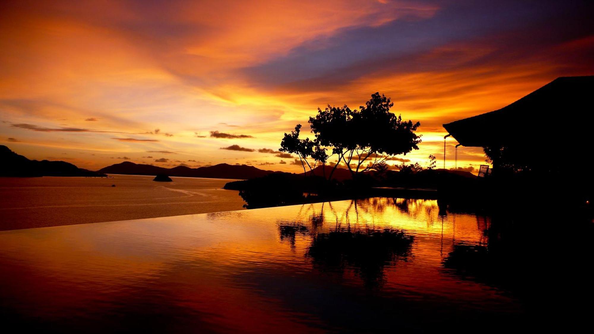 Sri Panwa Phuket Luxury Pool Villa Hotel - Sha Plus Cameră foto Sunset at the beach